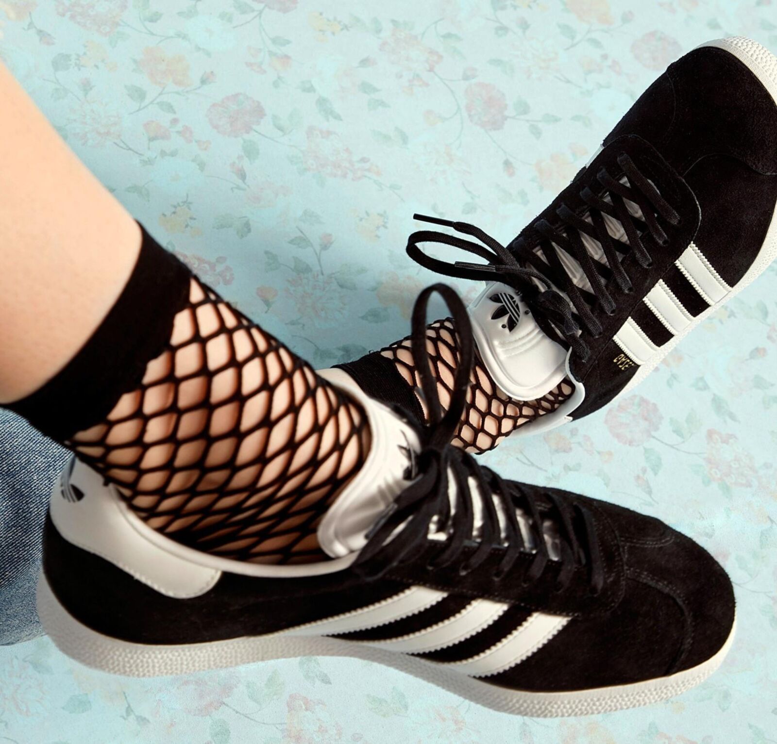 Planos, zapatos, tacones, sandalias, calcetines,