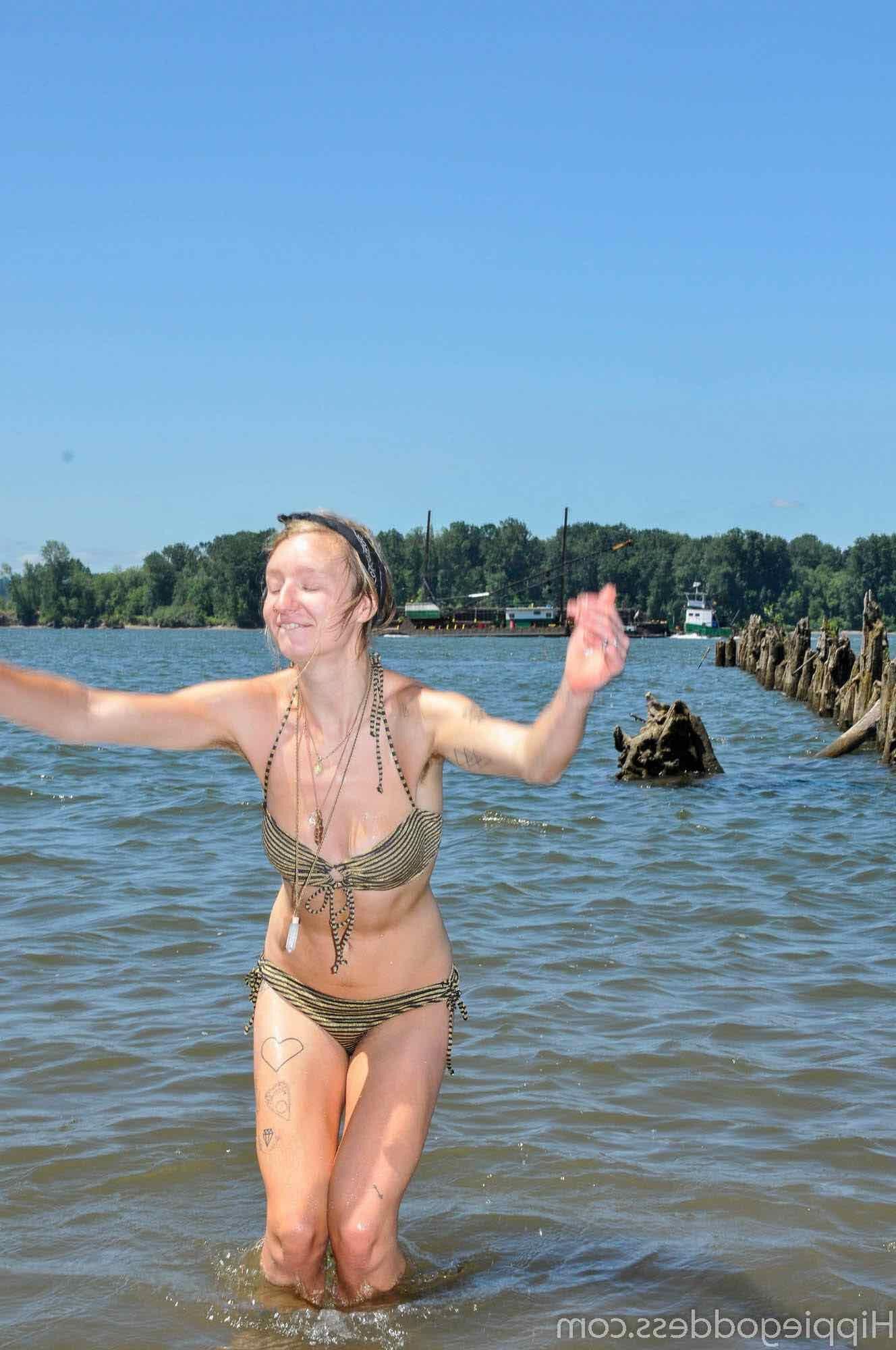 HippieGoddess ANDROMEDA Skinny dipping
