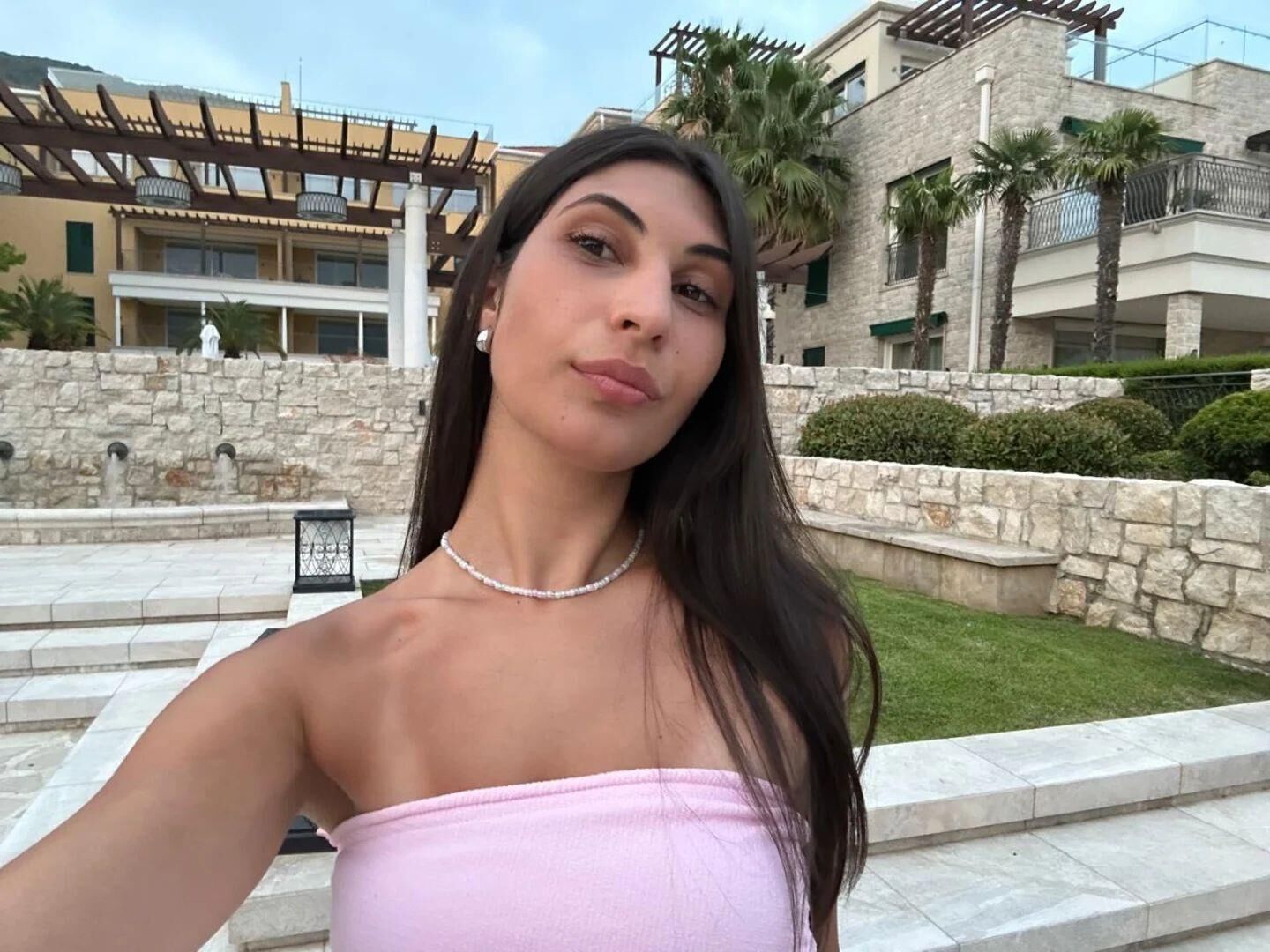 Serbian teens/thots/Srbija kurve klinke za drkanje