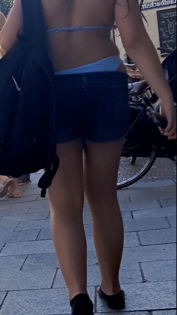 Streetgirls 