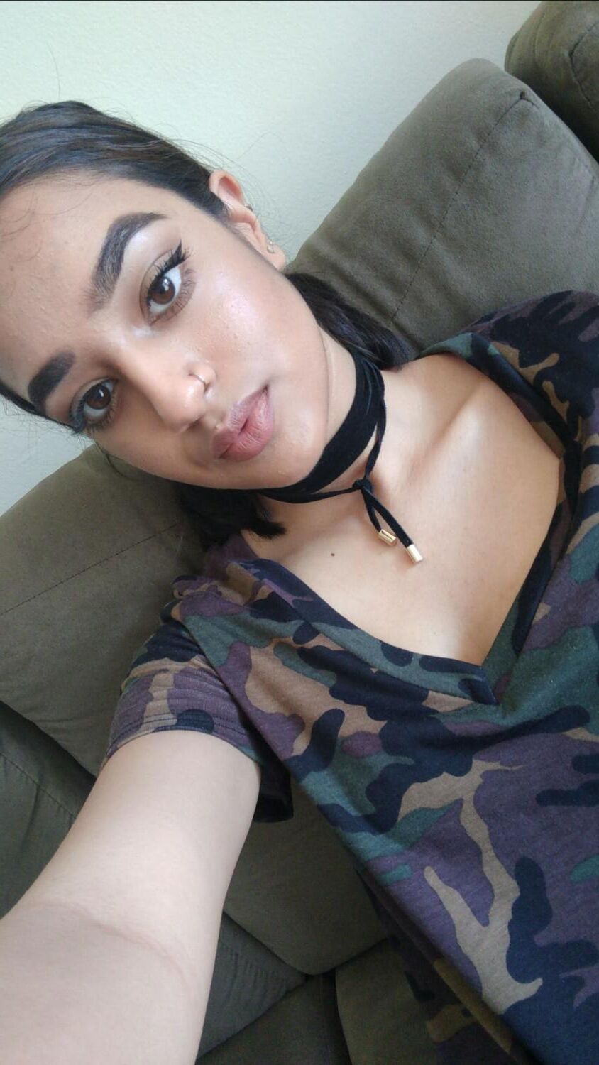 Amateur teen leaks in BIO 
