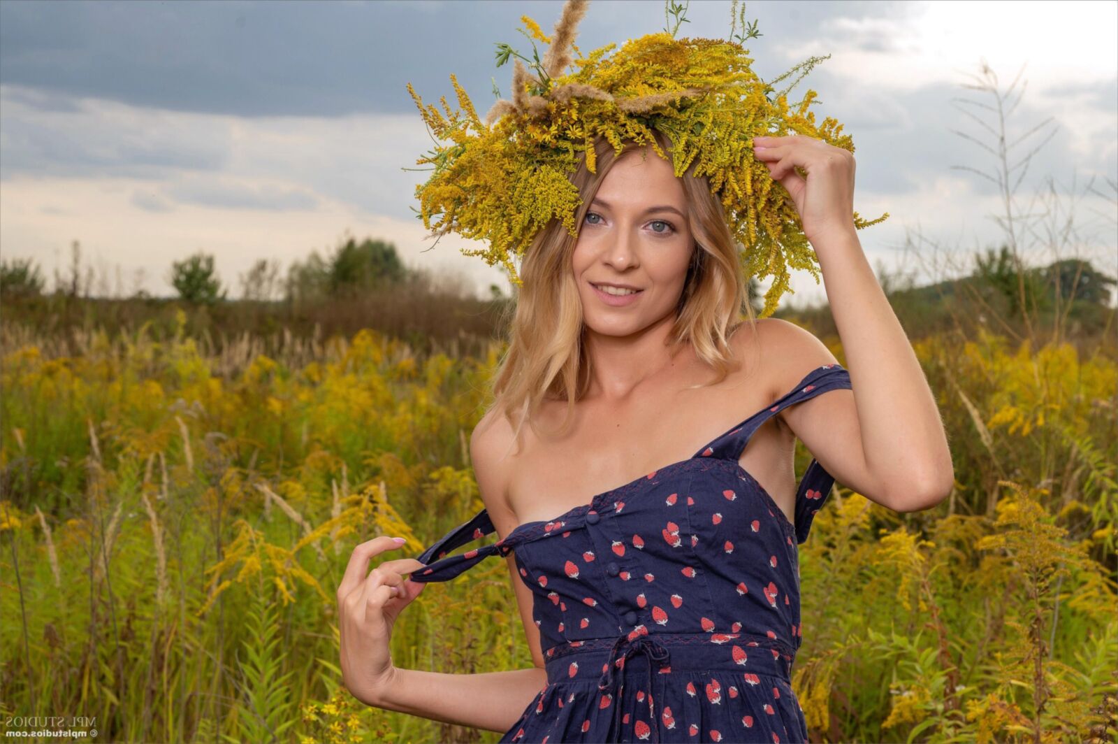Mpstudios Emily Grace cueille des fleurs