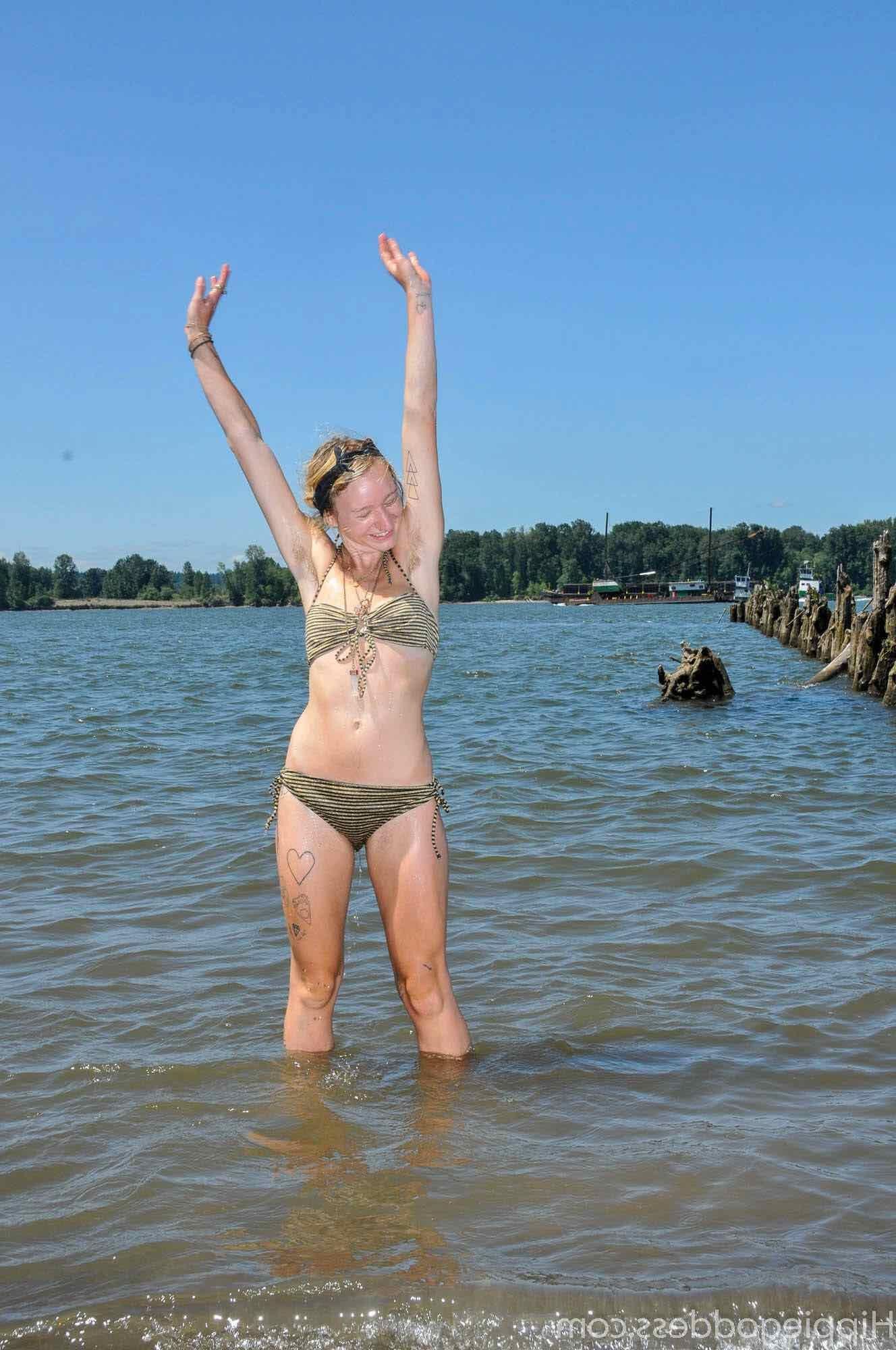 HippieGoddess ANDROMEDA Skinny dipping