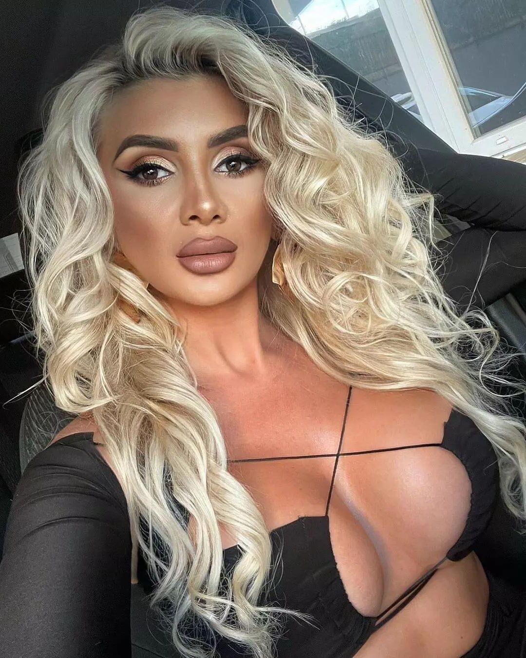 Bimbos chav bitches to stroke and drain our full balls so fast