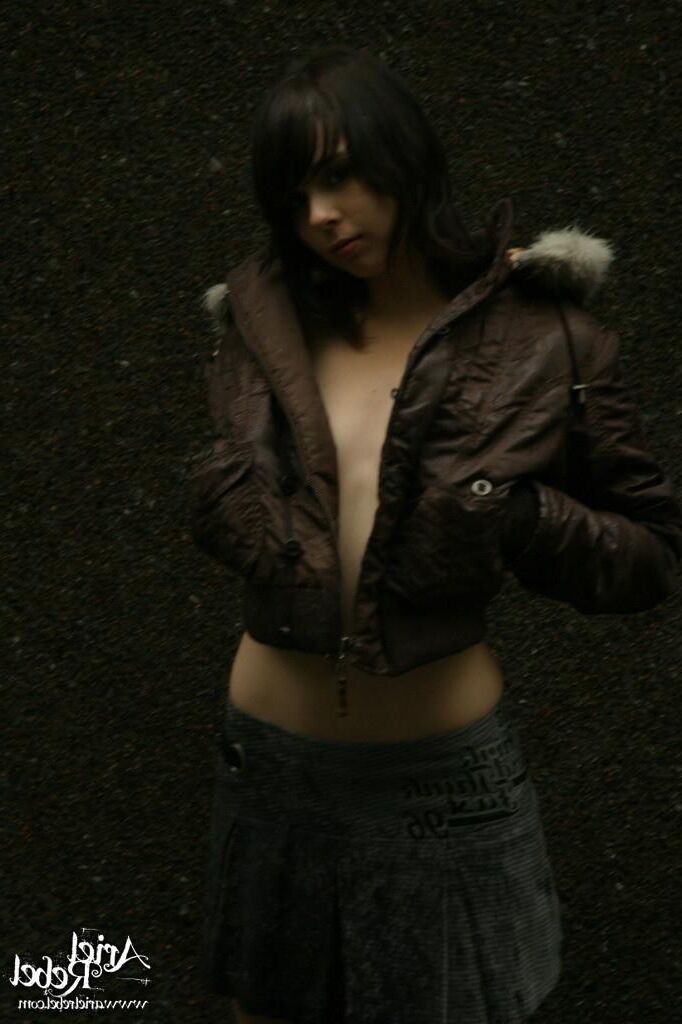 Ariel Rebel photo galleries 