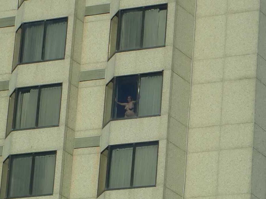Hot window nudity qq