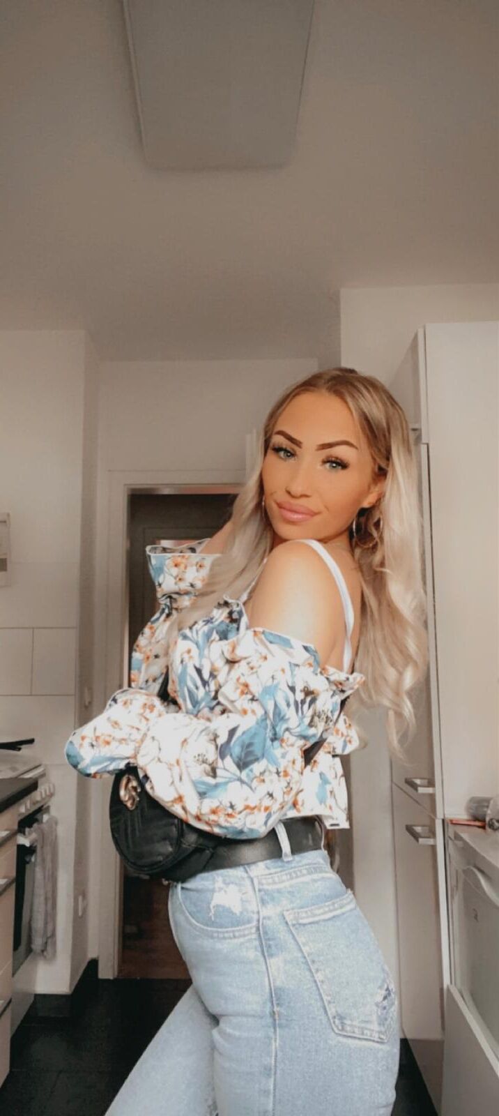 Comment her dirty if you wanna see her naked