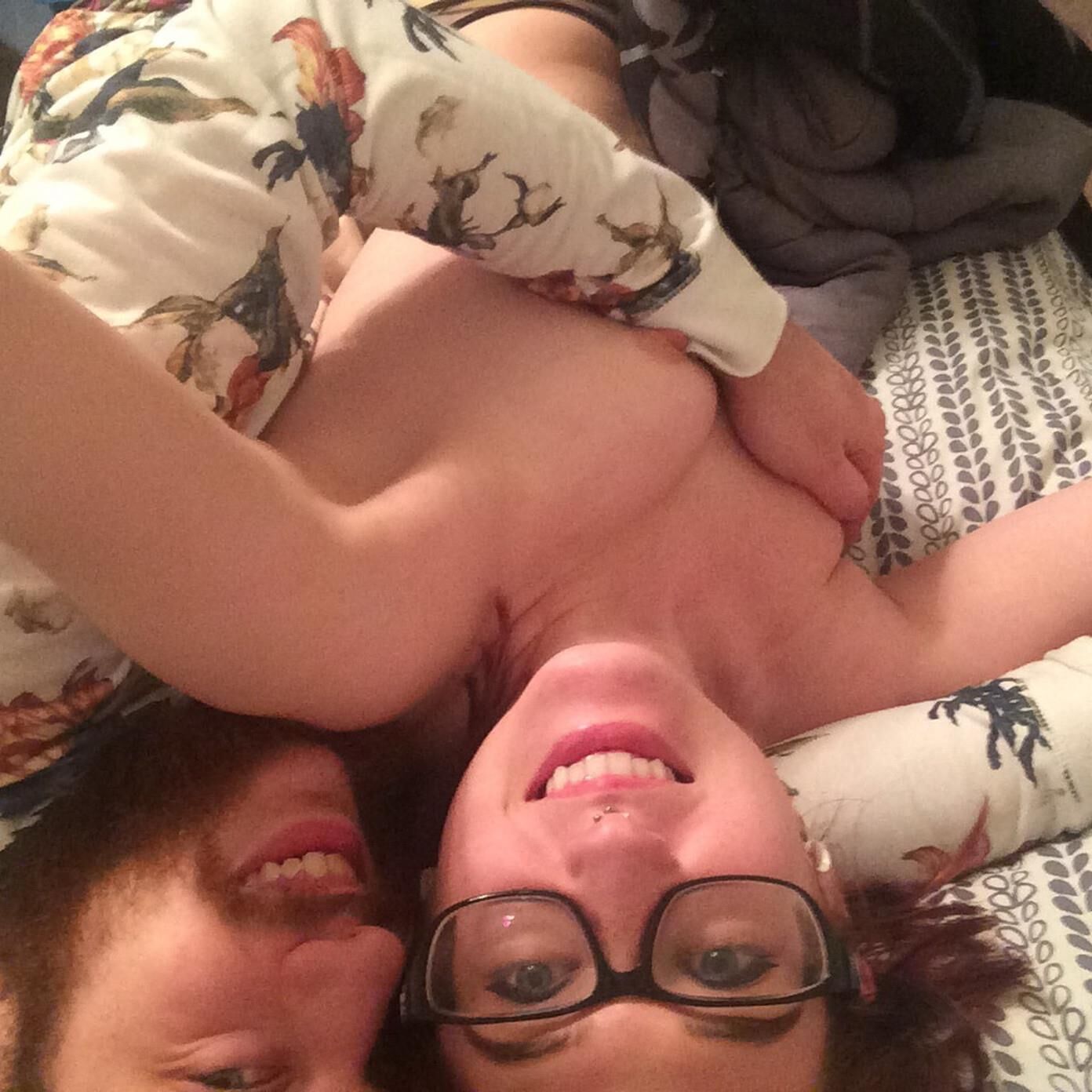 Nerdy tattooed teen selfies