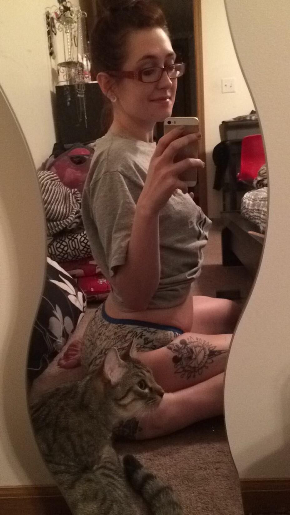 Nerdy tattooed teen selfies