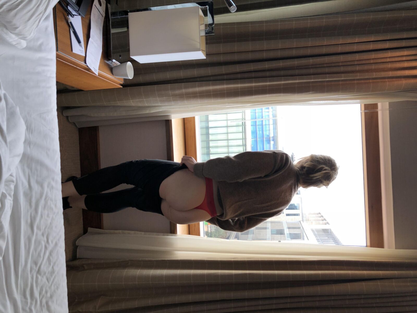 Hot window nudity qq