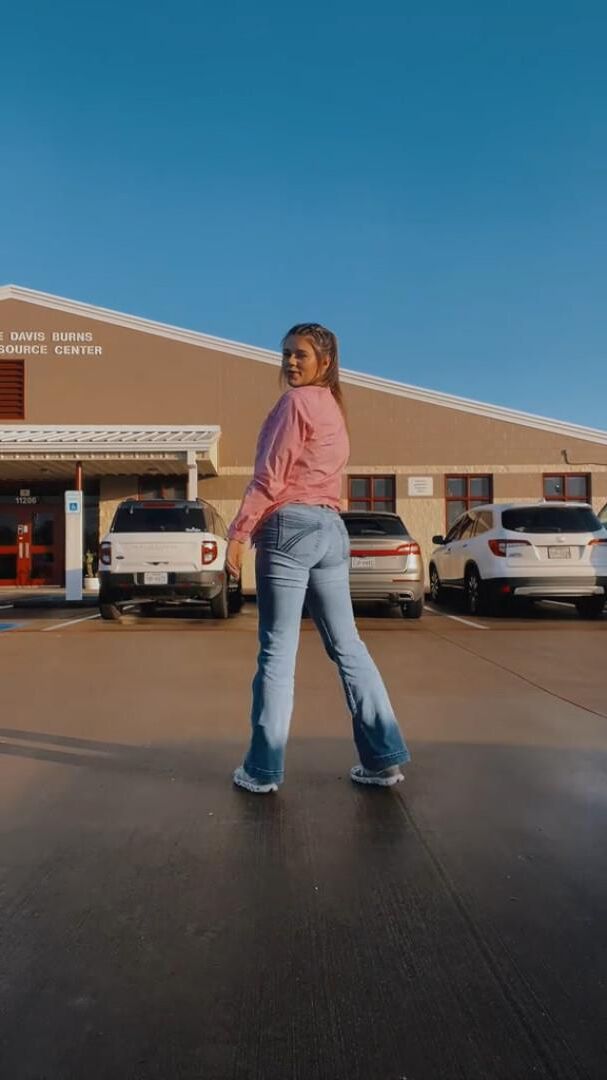 College Snowbunny PAWG for BBC: Emma H