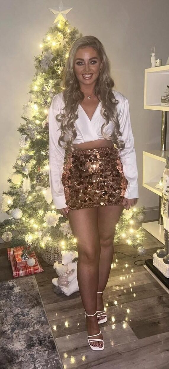 CHAV Tonya thick thighs pretty eyes & holes to annihilate