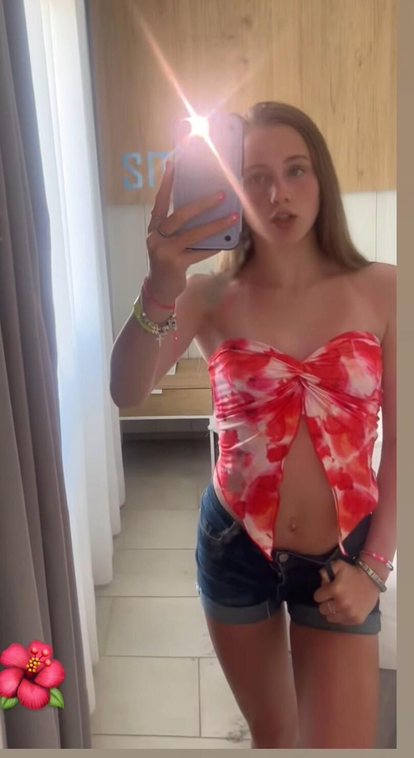 Leah tighter than a vice this doll will make men cum in SECONDS!