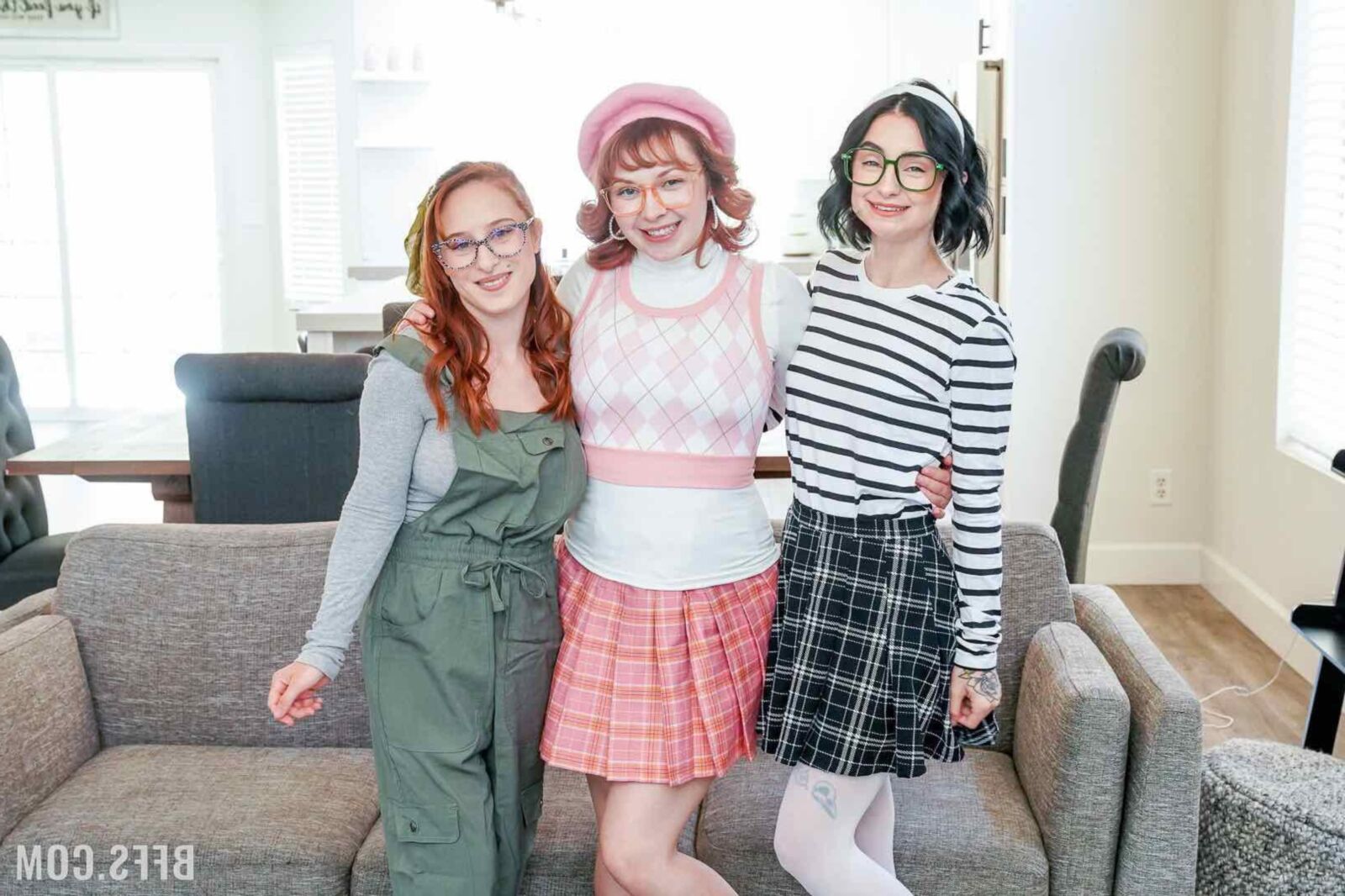 BFFS AVA SINCLAIR A FUCKing Great Girlsの午後