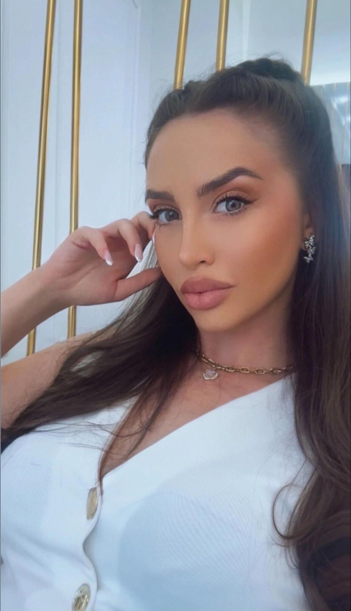 Faces To Cum On