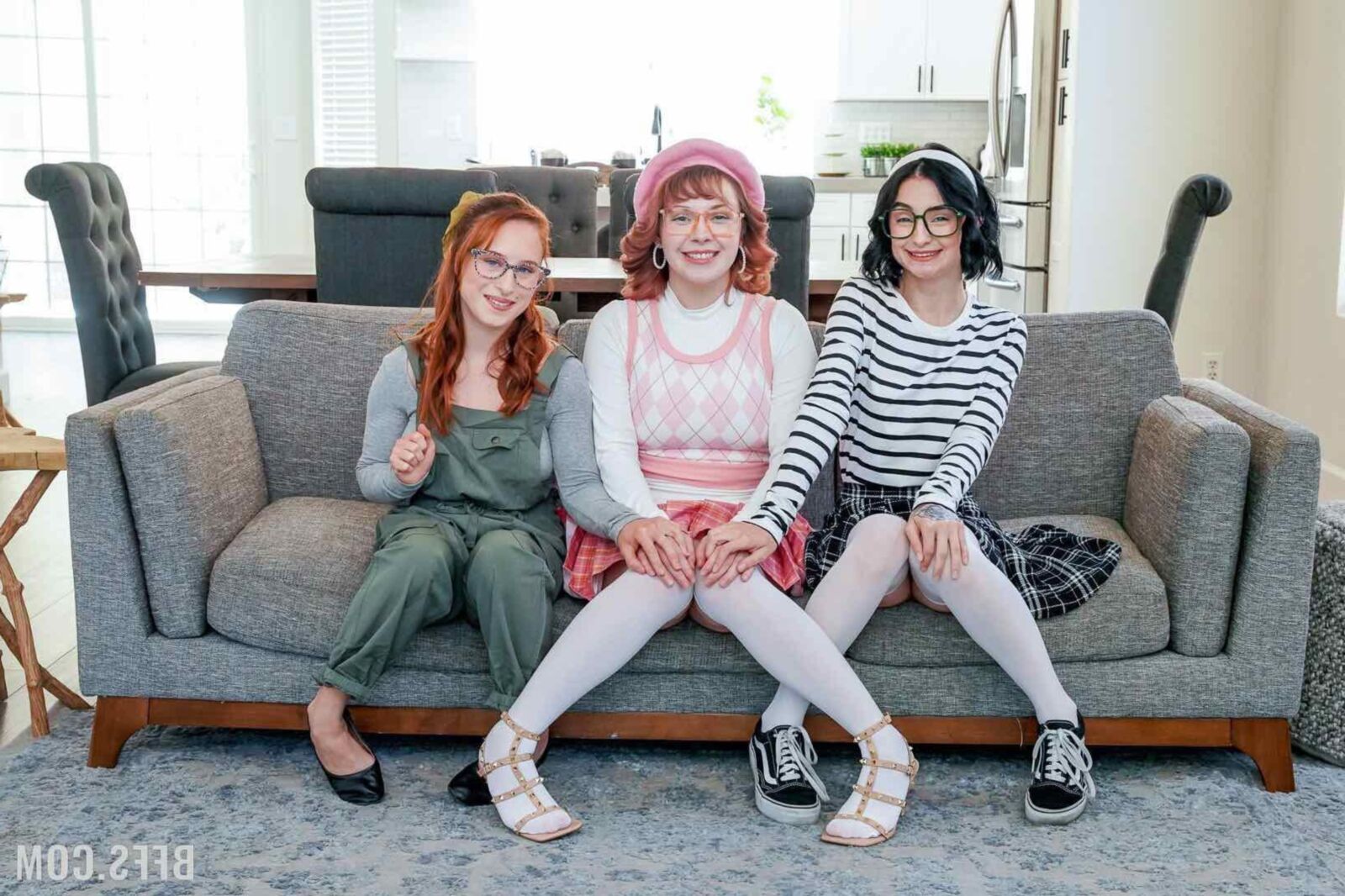 BFFS AVA SINCLAIR A FUCKing Great Girlsの午後