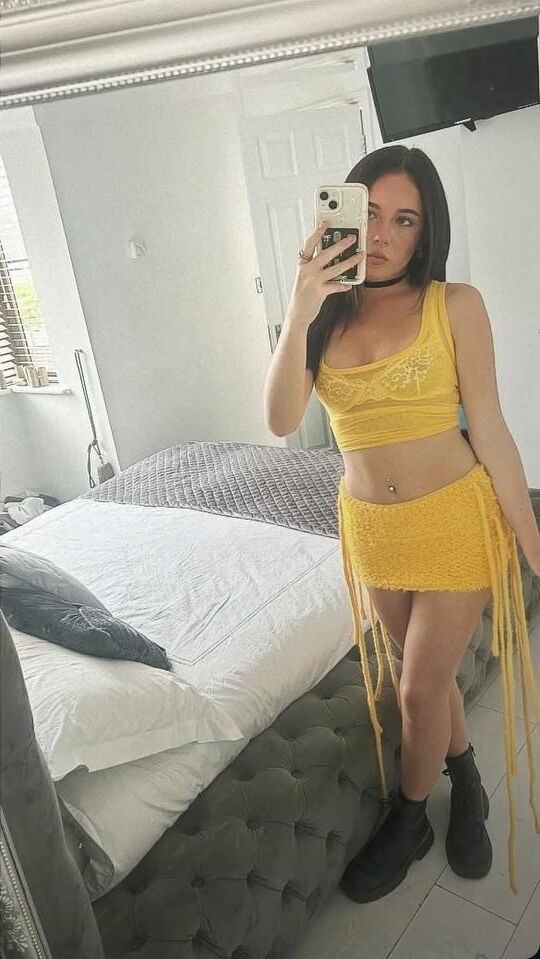 Tight teen dolls will drive you crazy HOMEWRECKING WANK BRATS!!
