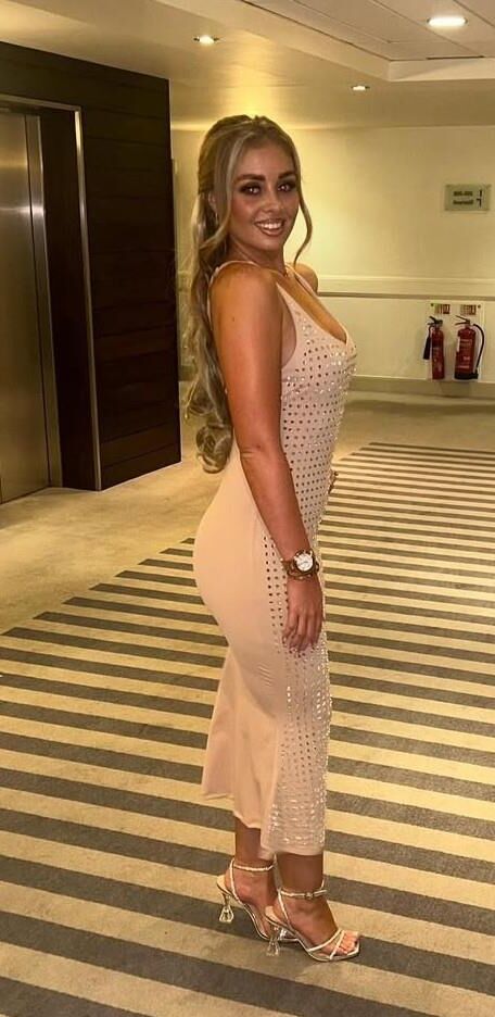 CHAV Tonya thick thighs pretty eyes & holes to annihilate