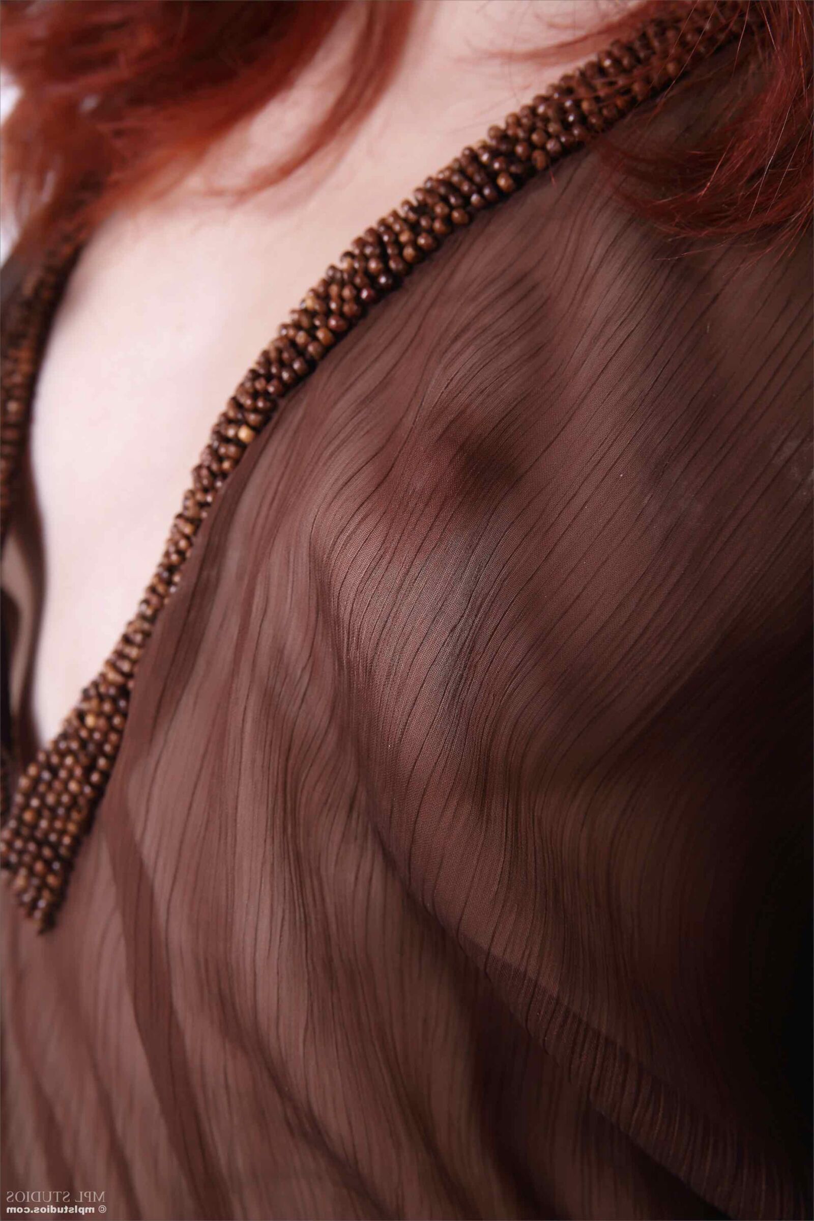 MplStudios Zhanna Distraction
