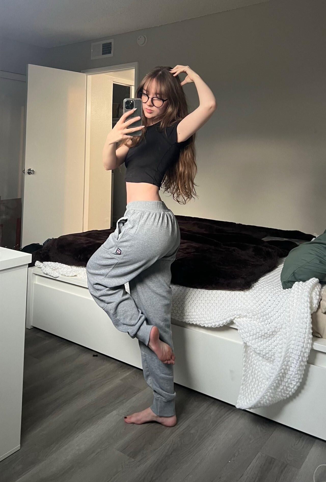 Tiinybrats cute feet
