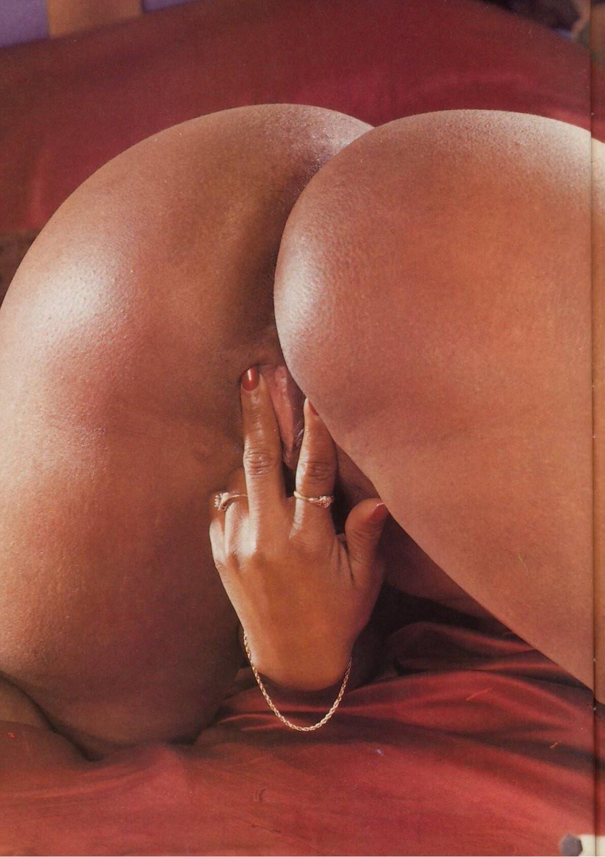 Revista Black Tail Sexy Ebony Girls