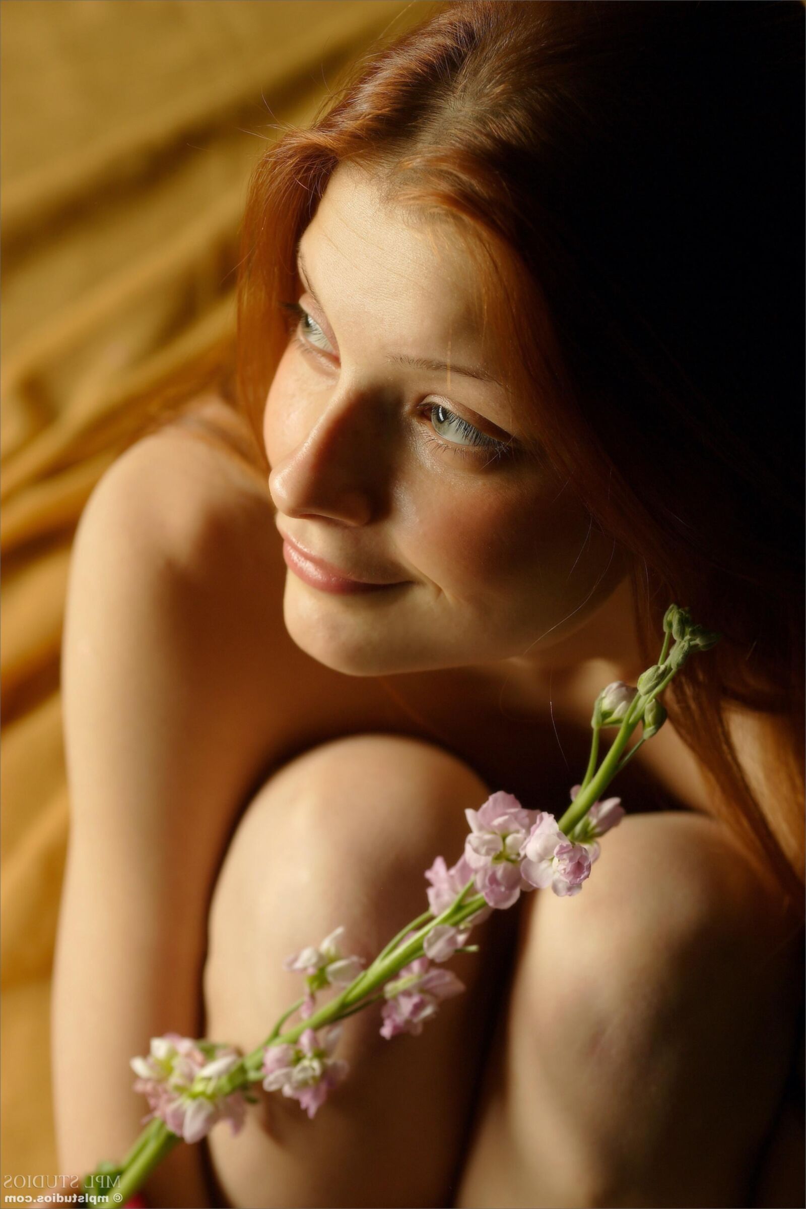 MplStudios Ava Petals au printemps