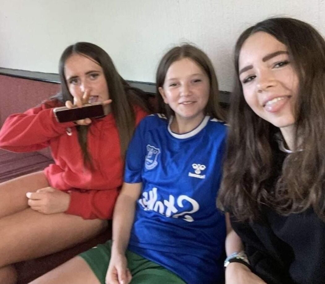 Friends TEEN SCHOOLIE daughte SHAUNA is THIC cum FOR THE FUCKPIG