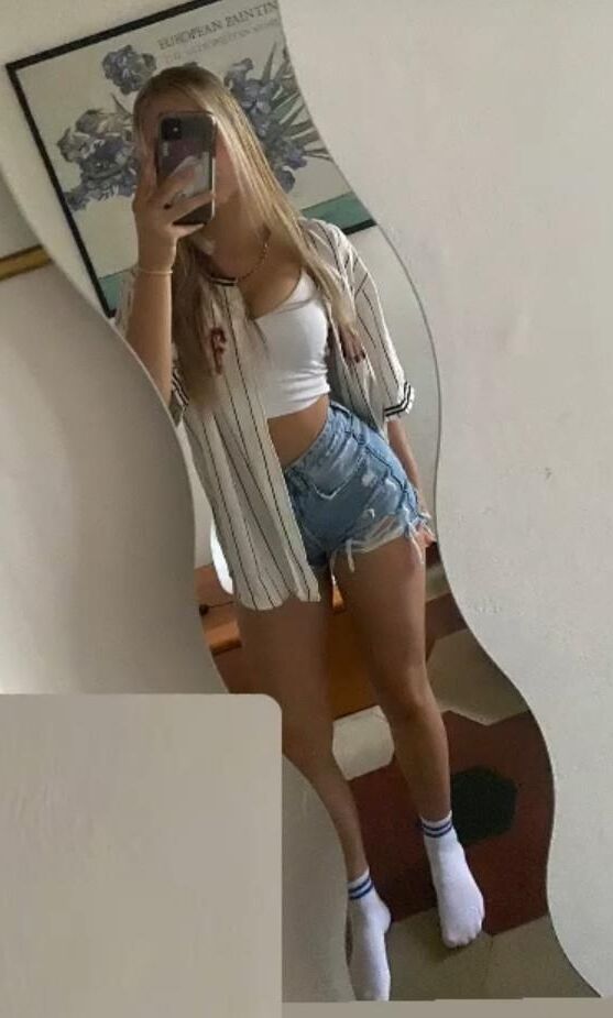 FAT ASSED teen fuckmeat Kacie is ready SHES FUCKING ripe