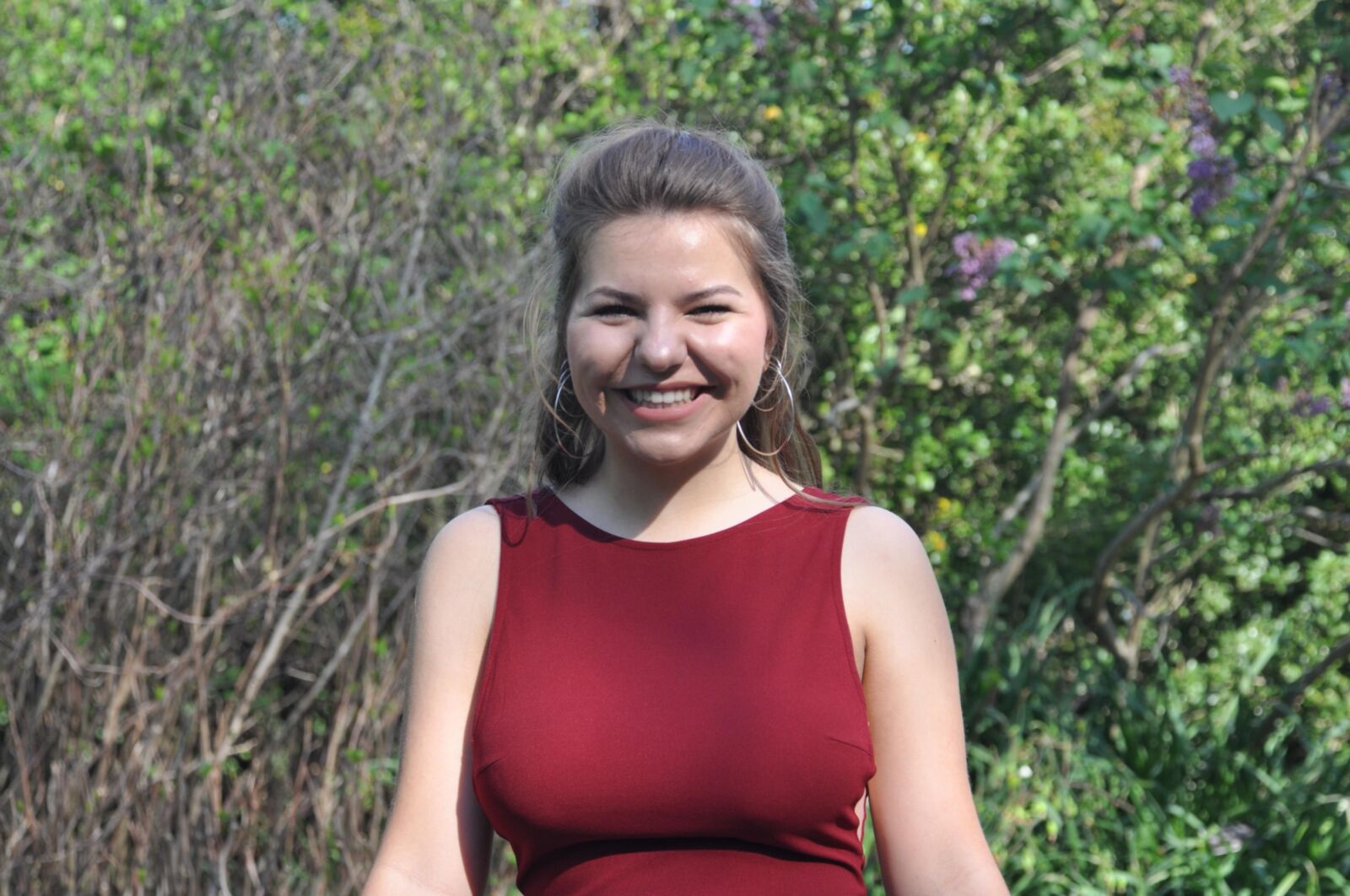 Busty Big Tits Prom Babes!