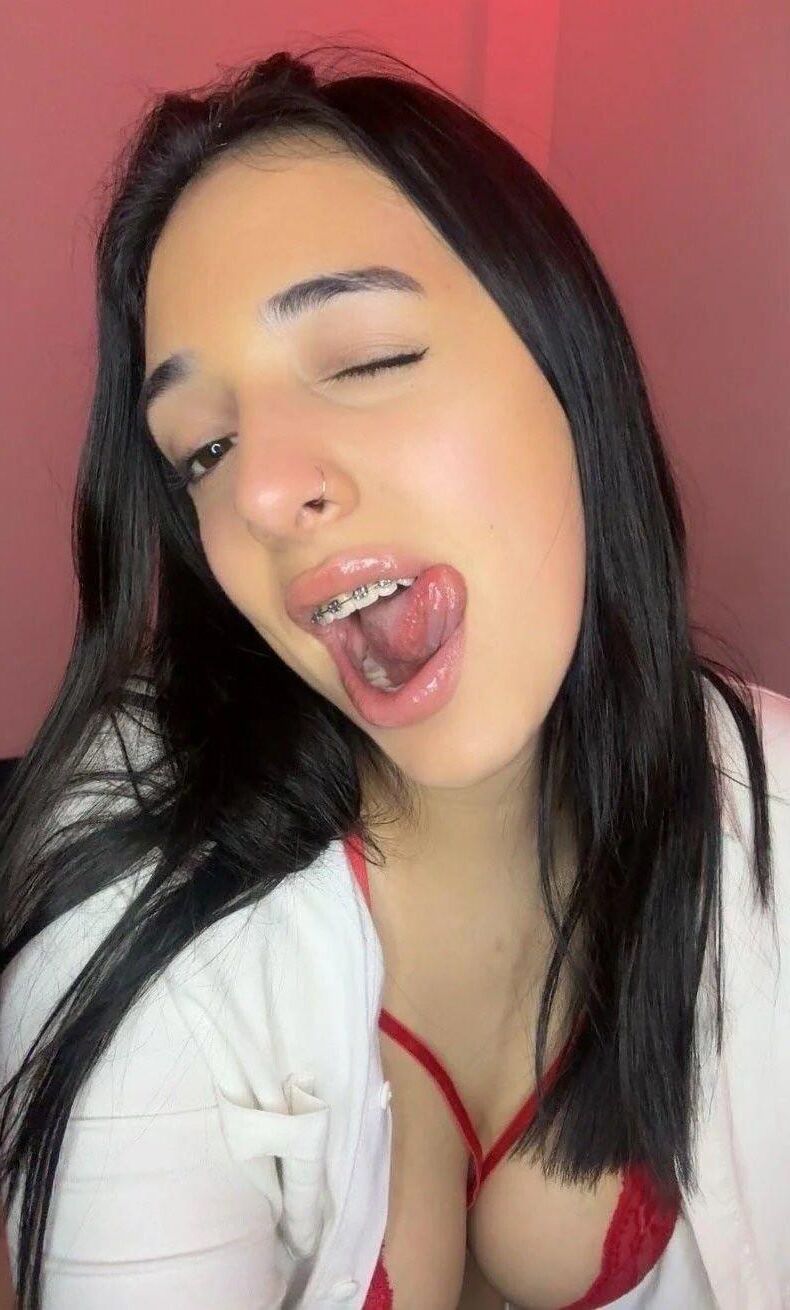 Damas encantadoras construidas para meterte en problemas (Young y Thicc)