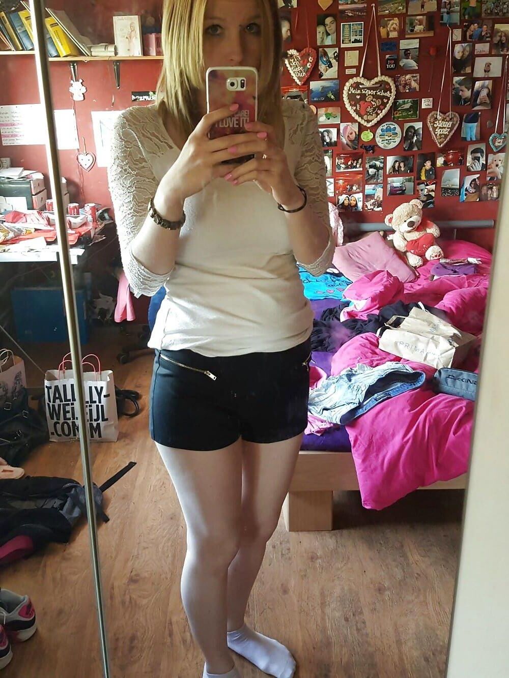 Saskia for your pleasure