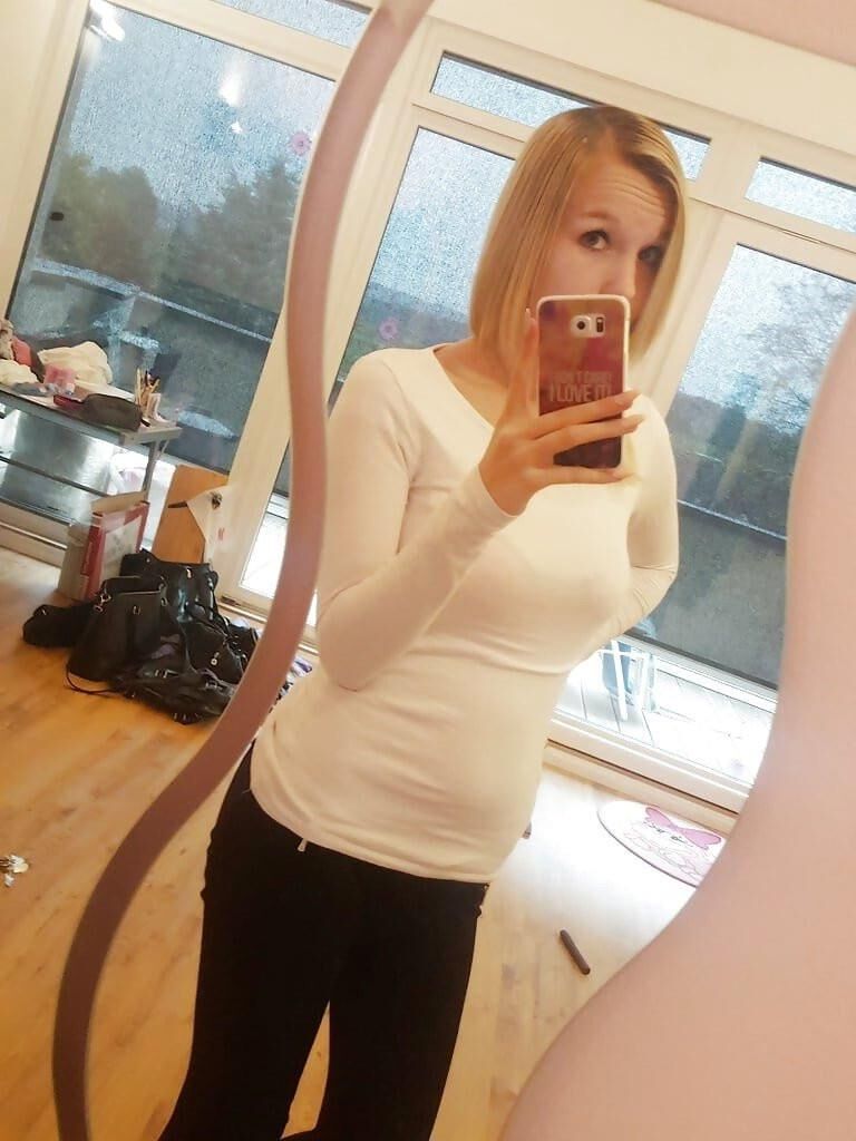 Saskia for your pleasure