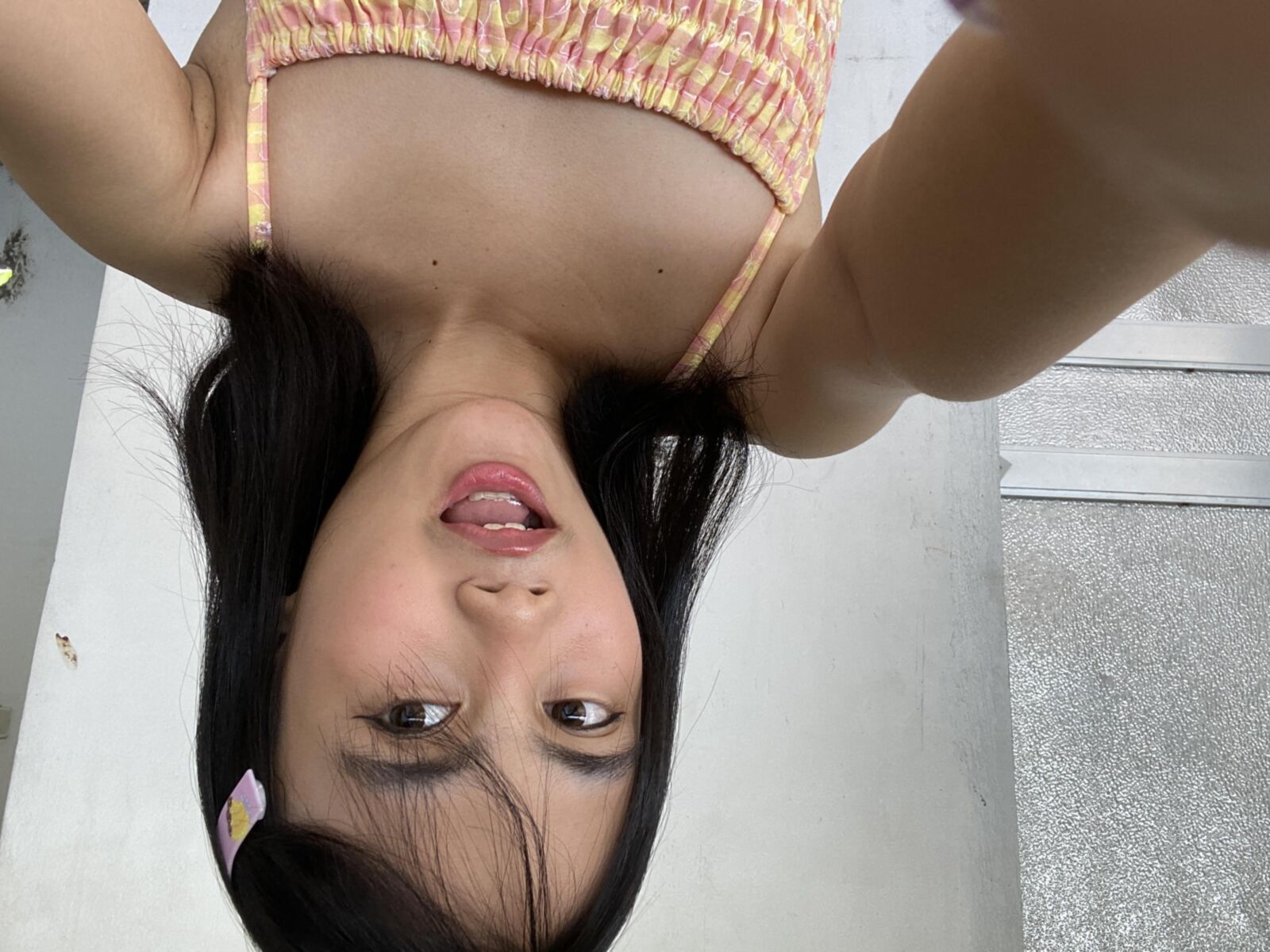 アジアの十代のセクシーな脇の下