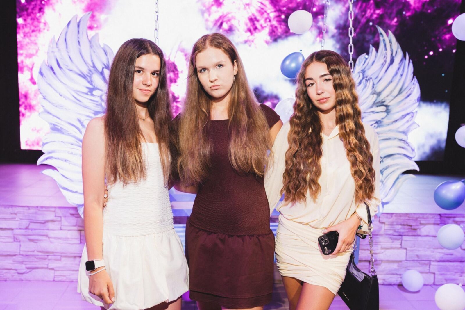 Filles non nues mixtes
