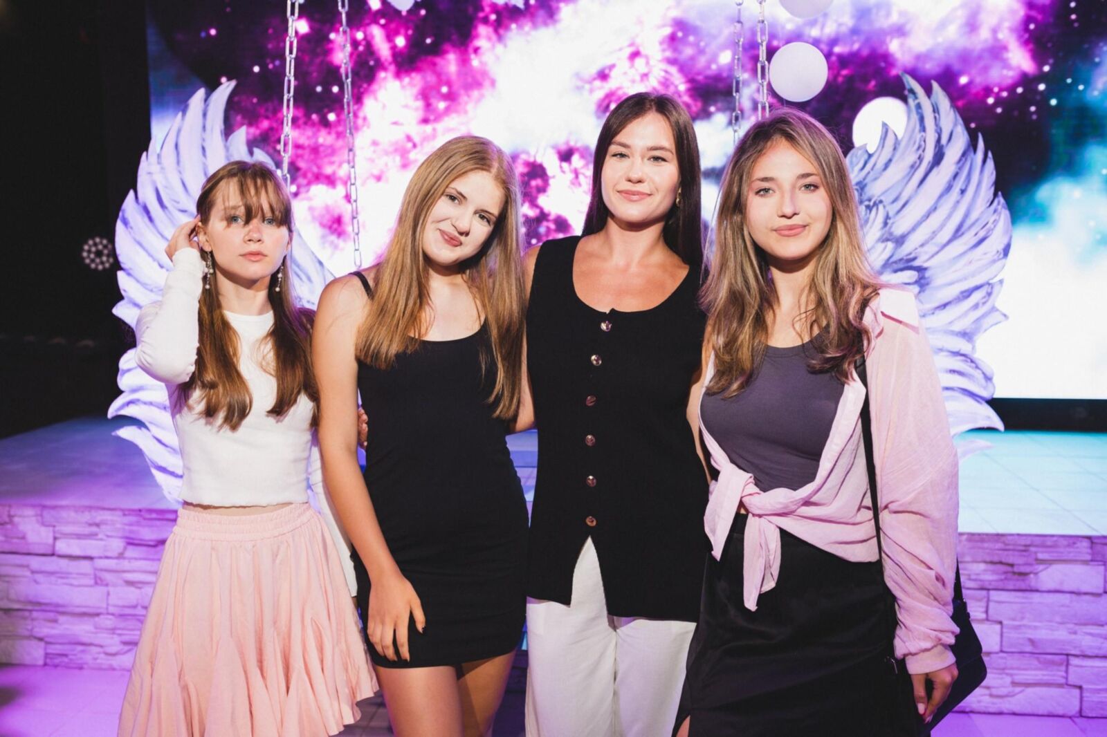 Filles non nues mixtes