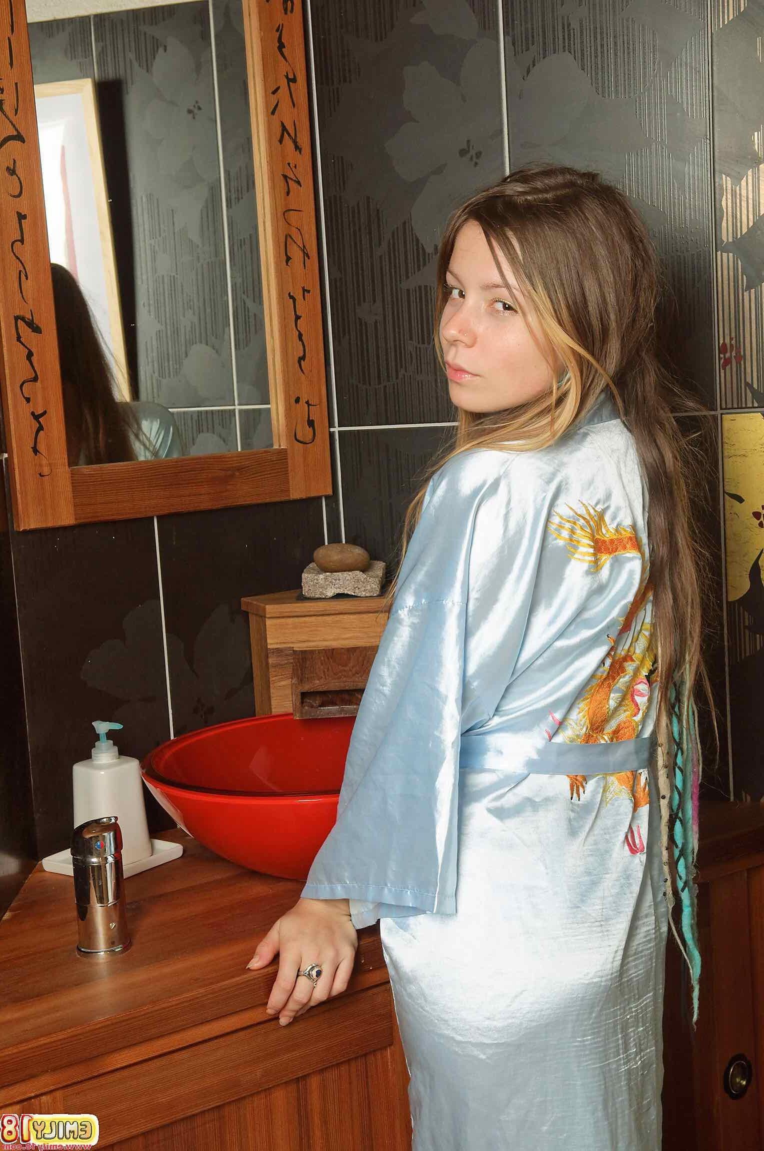 Emily EMILY Bathroom reveal