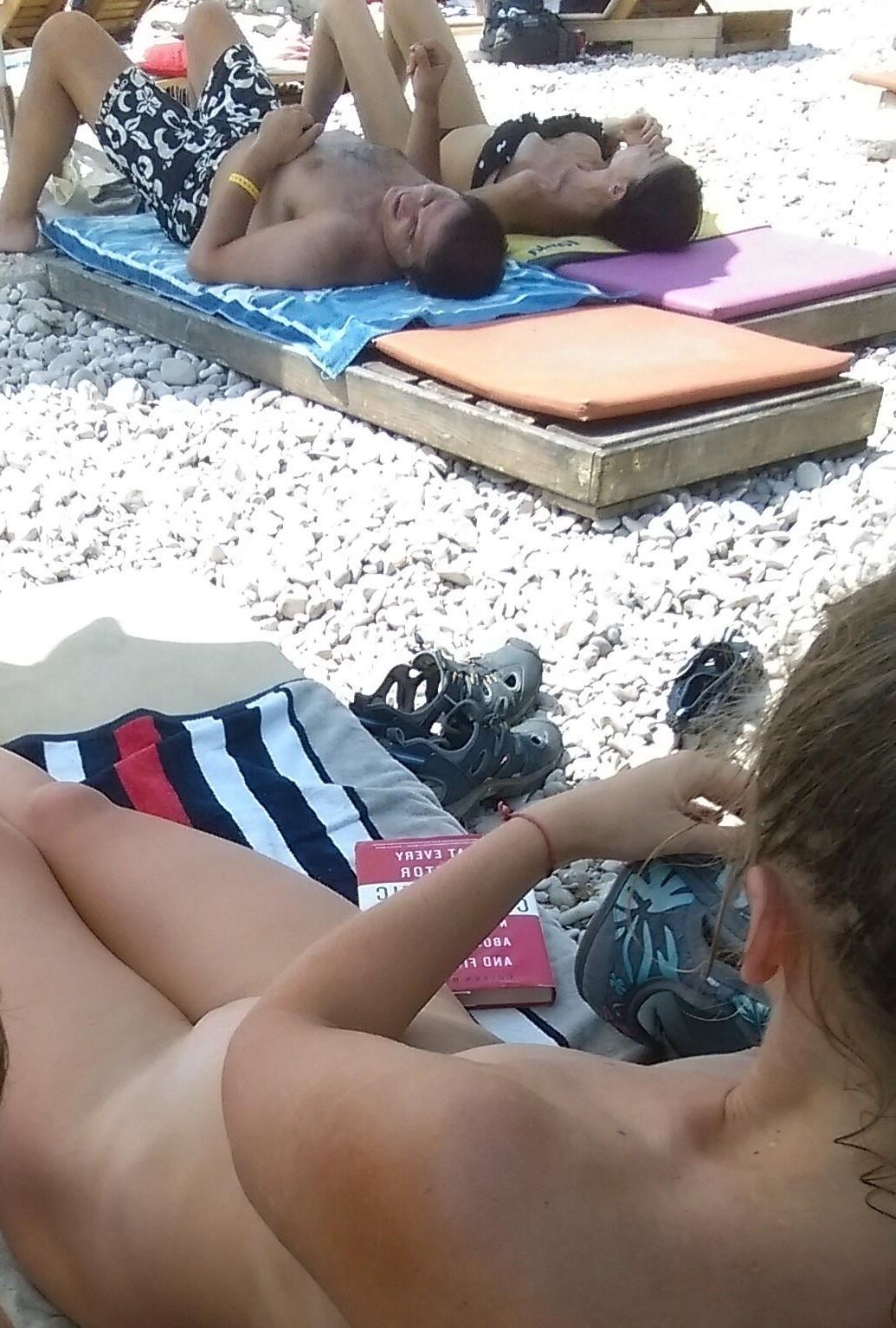 Adolescente blonde nudiste ukranienne