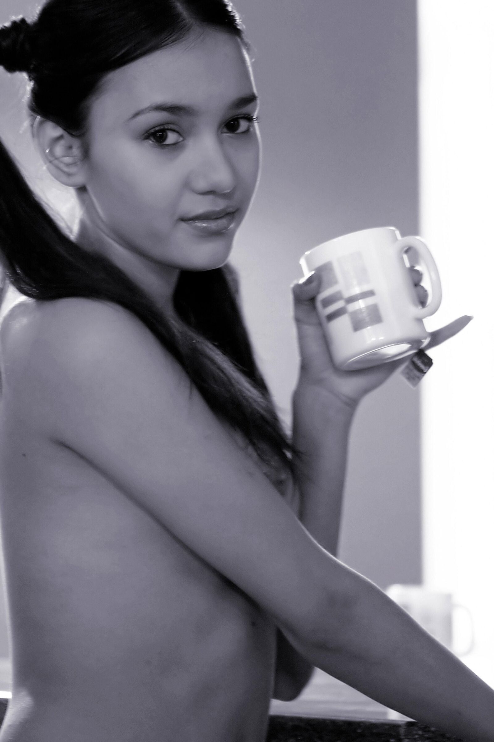 Kamilla / Kamilla / Maria Russian Teen Nude Secrétaire Girl