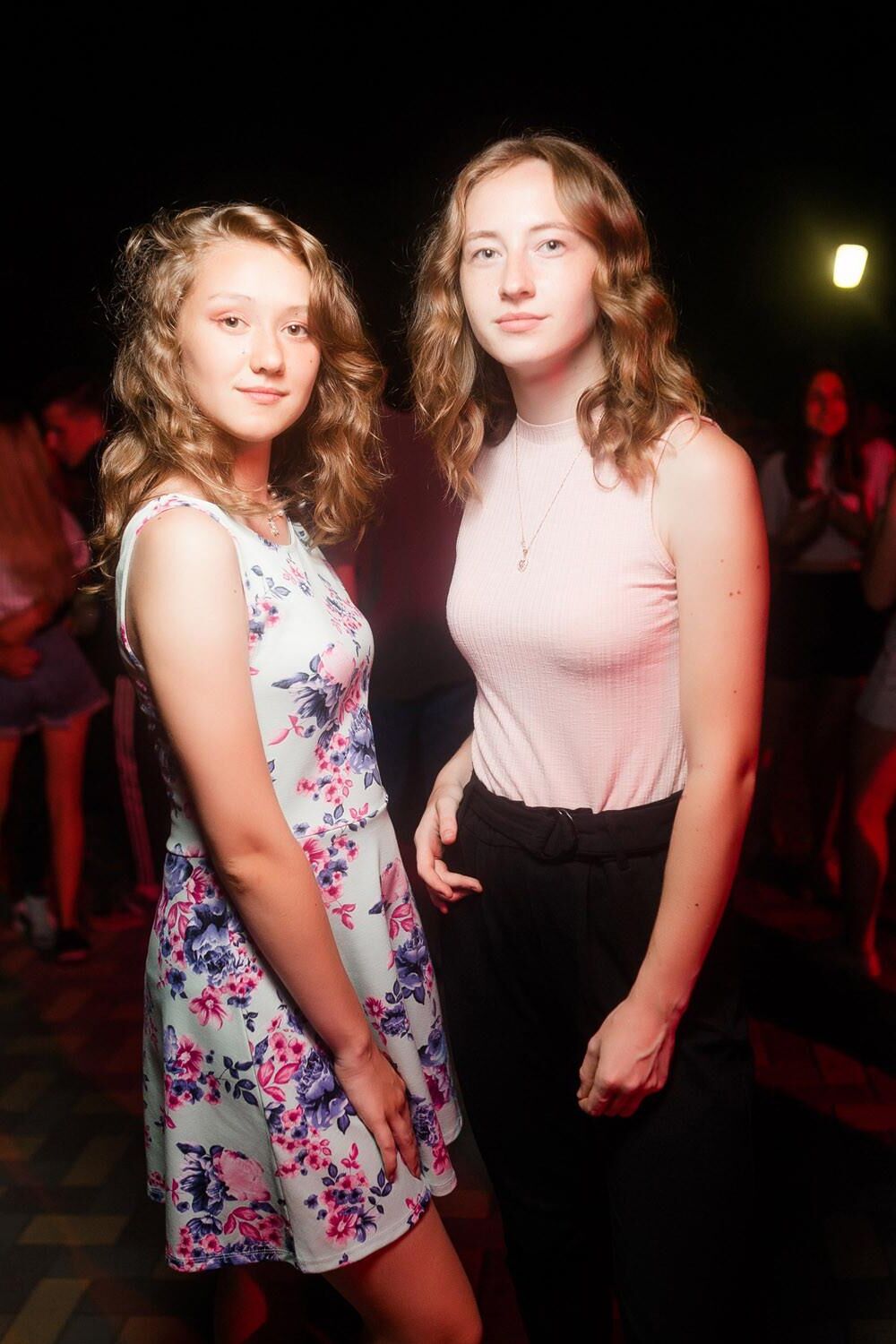 Filles non nues mixtes