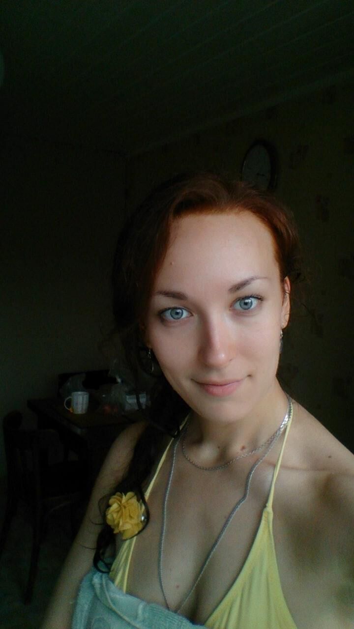 Hotwife Evgeniya von Cuck ausgesetzt