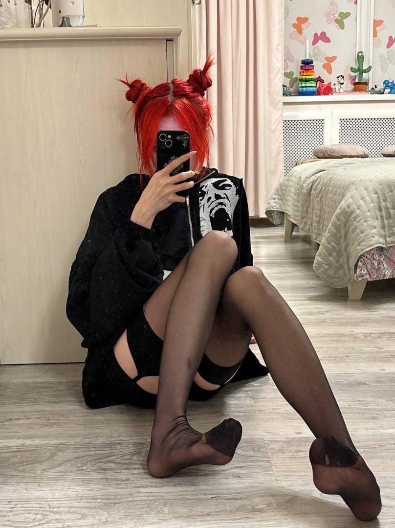 Bibsyes cute feet