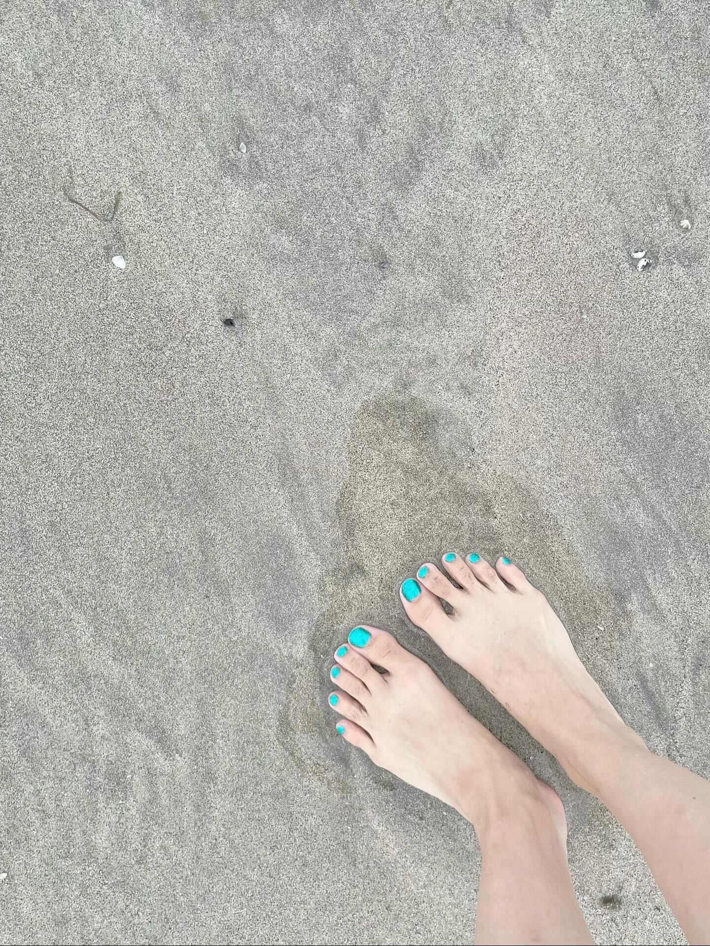 Teen feet