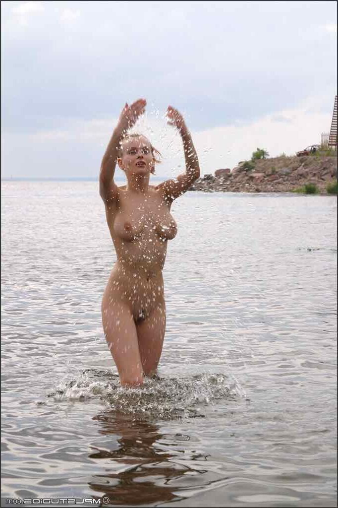 Mplstudios Barbera le nudiste