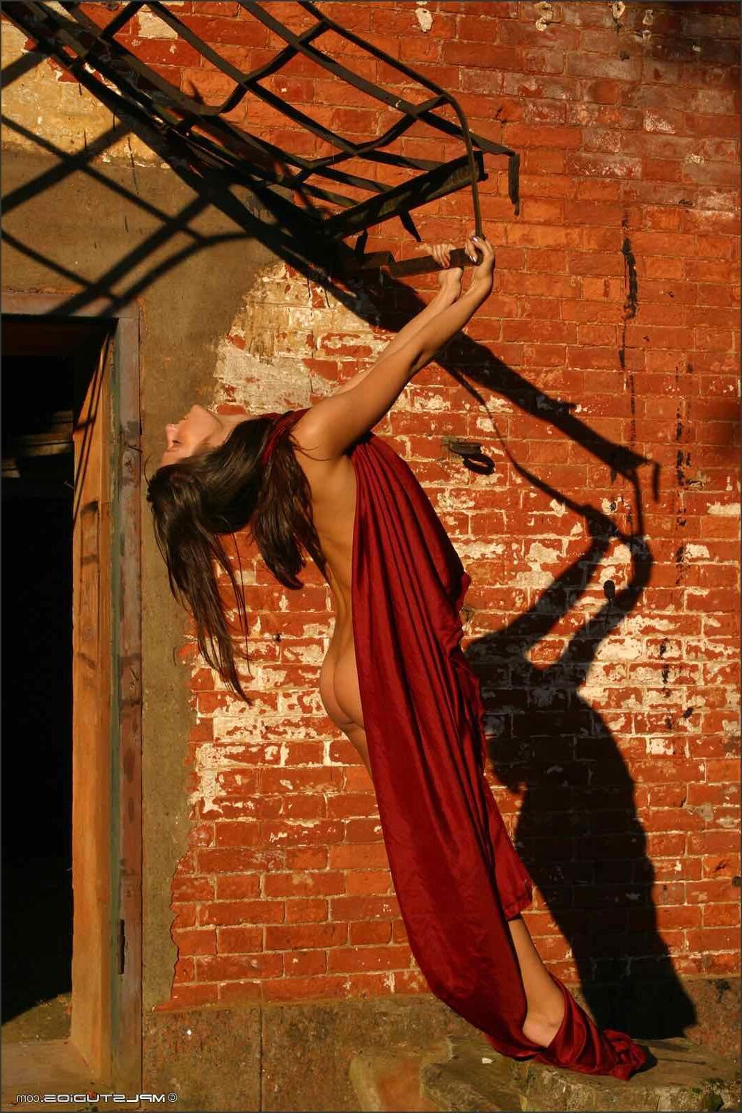 MplStudios Julia Memories