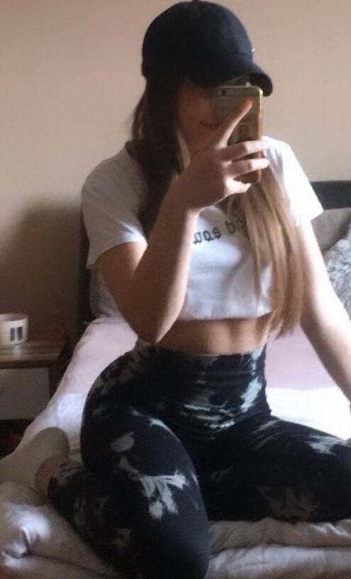 Serbian tight teen Guzata uska klinka 