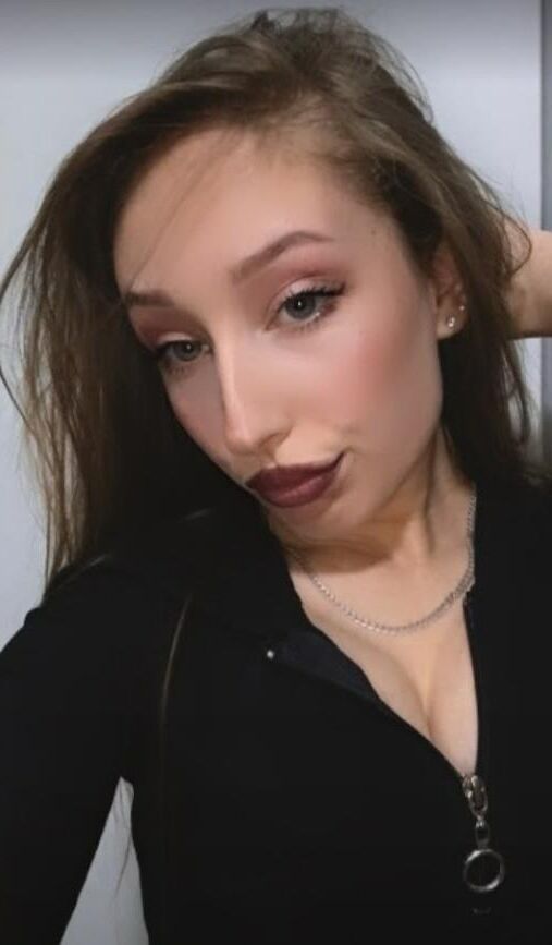 Serbian tight teen Guzata uska klinka 