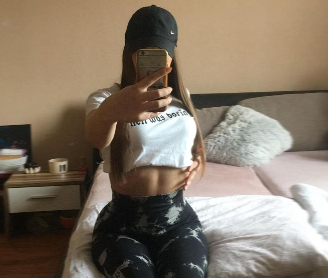 Serbian tight teen Guzata uska klinka 