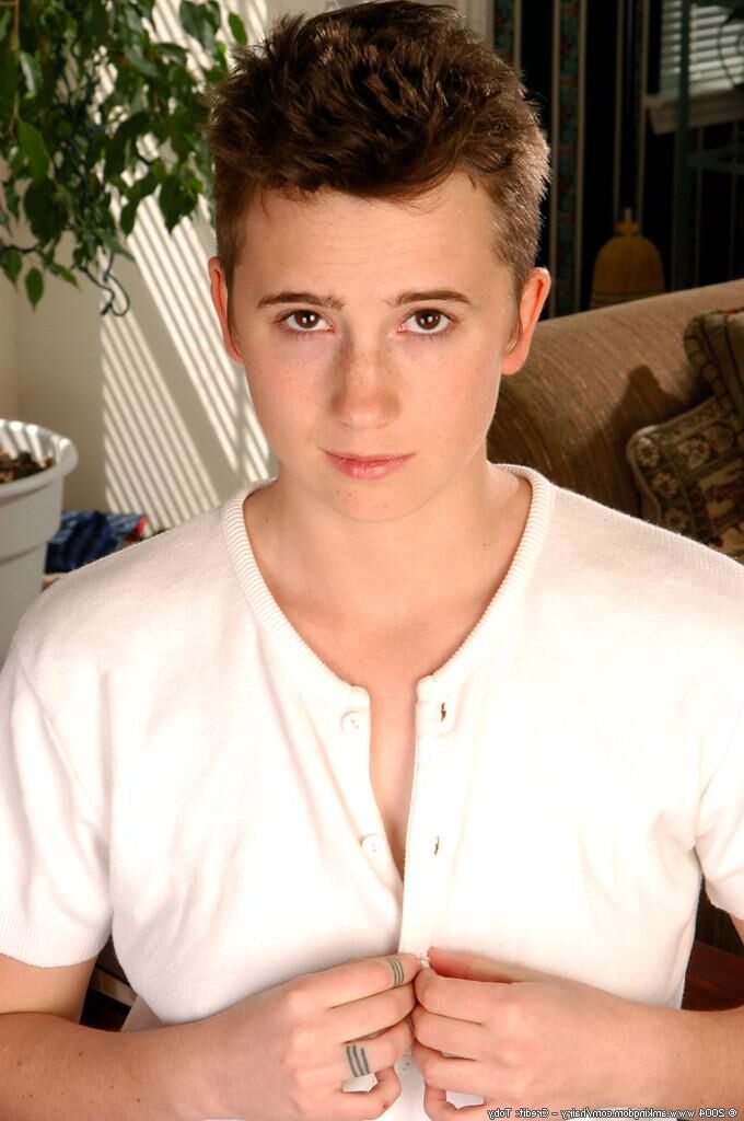 Hairy Tomboy Beauty Caitlin #