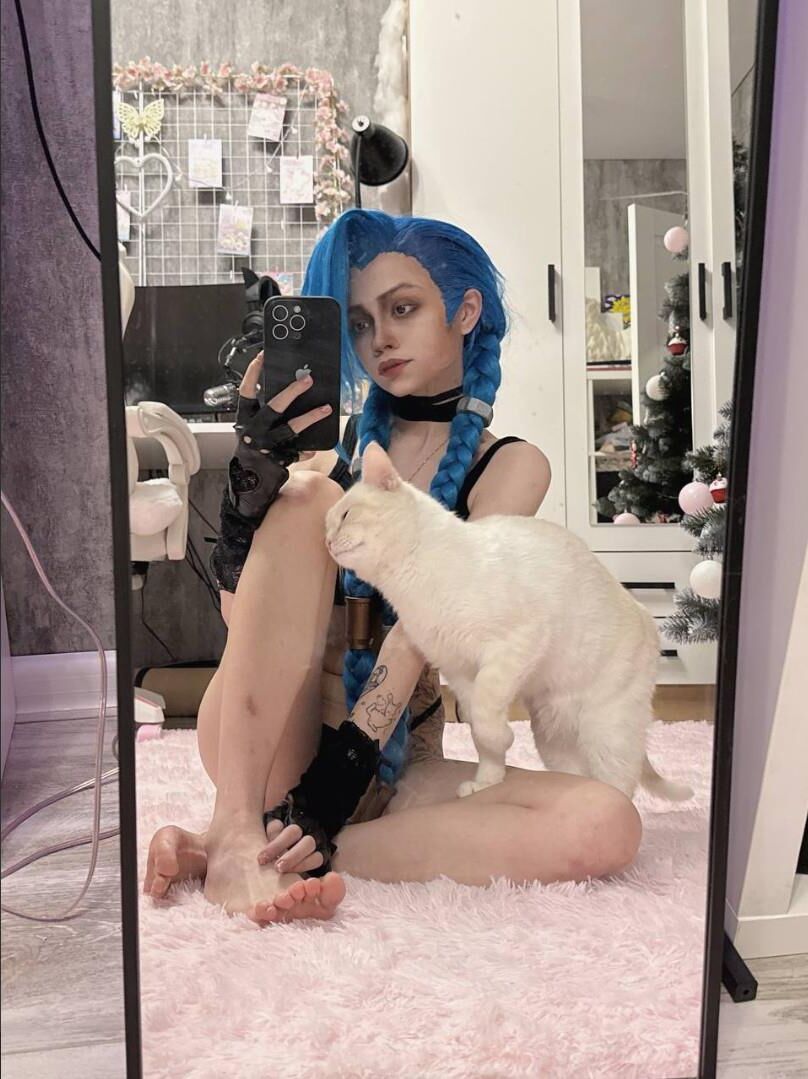 Bibsyes cute feet