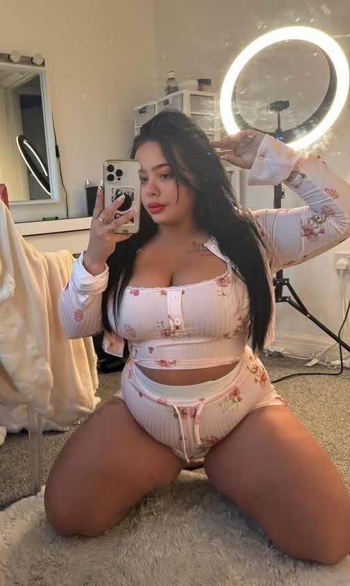 My new pics. What do you think? Please comment 